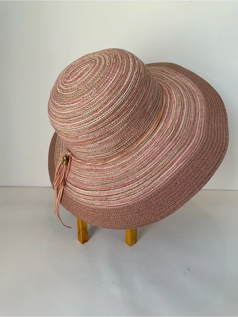 Women's Dusty Pink Straw Wide Brim Sun Hat with Tassel Accent